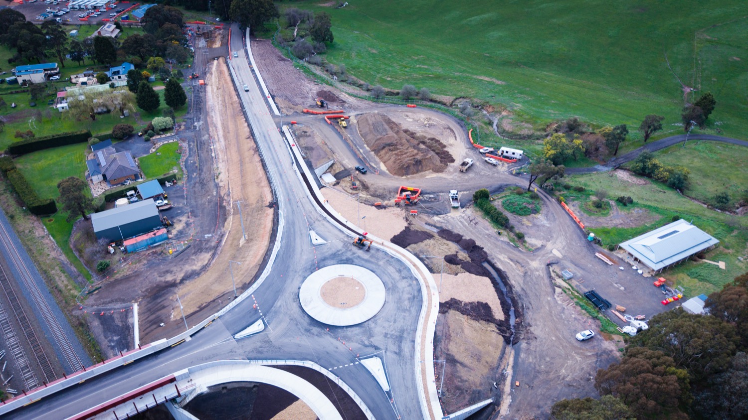 New roundabout and road bridge over the rail line at Wandong