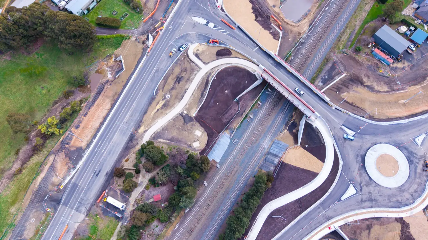 Rail and road interchange construction at Wandong